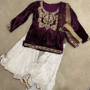 Indian Pakistani salwar kameez set formal xs size 0-00